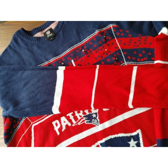 NEW ENGLAND PATRIOTS LIGHT UP Ultimate Fan Team Large Sweater LED -- SEE VIDEO! - Picture 3 of 8